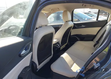 2020 Alfa Romeo Giulia Rwd z USA, uszkodzony, nr VIN ZARFAMAN9L7635681